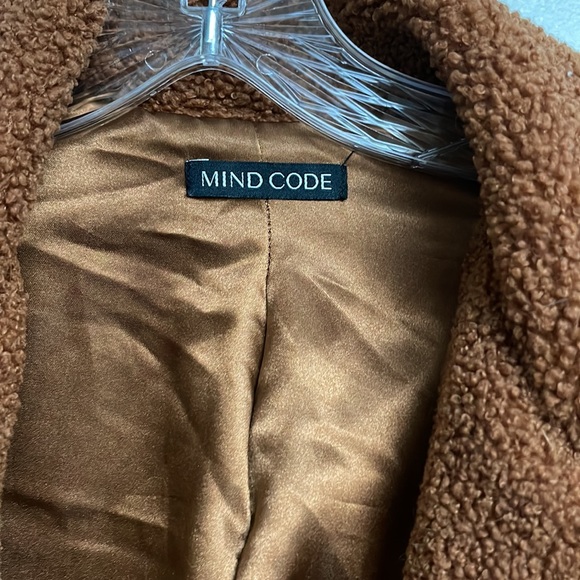 Mind Code Teddy Jacket - Picture 3 of 4
